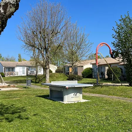 19 - Le Faucon - Village * Mache