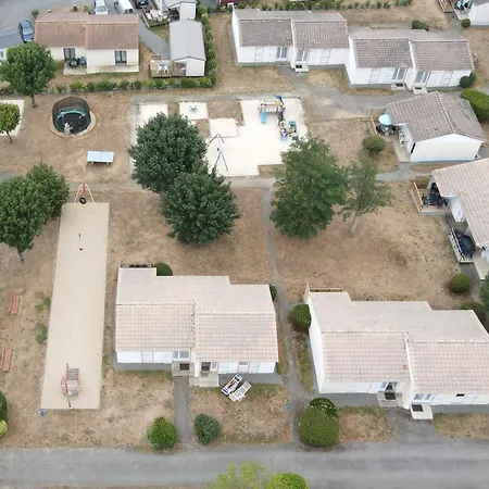 19 - Le Faucon - Village Holiday home *